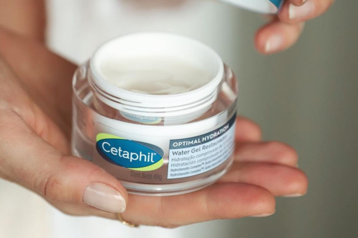 ¡Conoce la nueva Cetaphil Water Gel! Cuida tu piel.